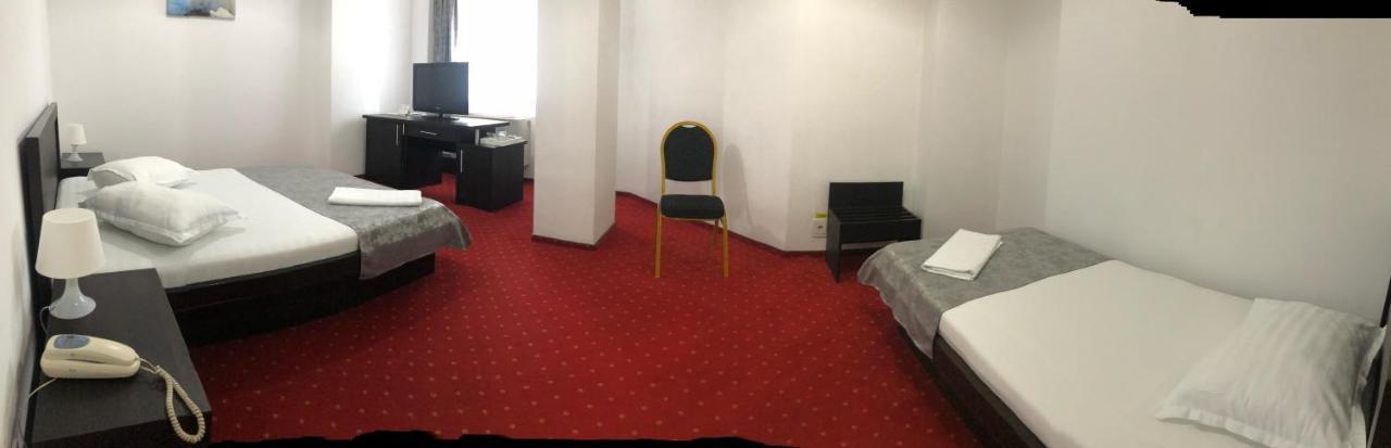 Hotel Corona Drobeta Turnu Severin Exterior photo